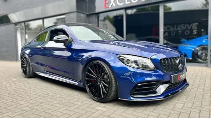 Begagnad Mercedes C63 AMG Premium Plus 510 HK (375 kW) 2019 Blå Sportkupé