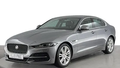 Used 2020 Jaguar XE SE Sedan | £15,840 (Fair price)