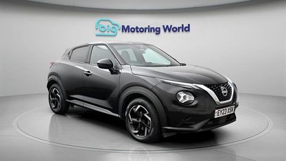 Second-hand Nissan Juke N-Connecta 114 CP (83 kW) 2023 Negru SUV