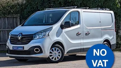 Used Renault Trafic Business 114 HP (83 kW) 2016 Silver MPV