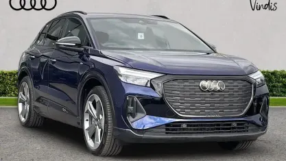 Nouă Audi Q4 e-tron Black Edition 210 kW (286 CP) 2026 SUV