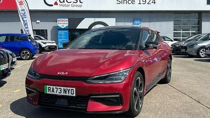 Begagnad Kia EV6 GT-Line S 239 kW (325 HK) 2023 Röd SUV