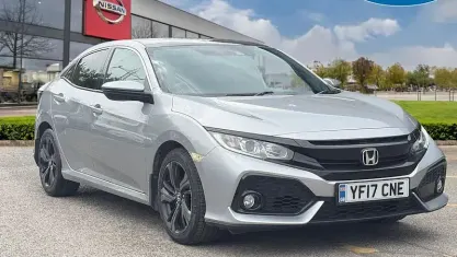 Used Honda Civic EX 129 HP (94 kW) 2017 Silver Hatchback