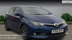 Used 2017 Toyota Auris Hybrid Design Hatchback | £10,051 (Fair price)