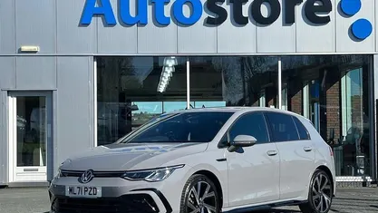 Used VW Golf VIII R-line 131 HP (96 kW) 2024 Hatchback