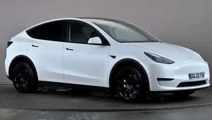 Used Tesla Model Y Long Range AWD 378 kW (514 HP) 2022 White SUV