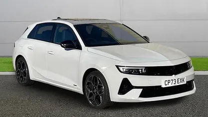 Used 2025 Vauxhall Astra Ultimate Hatchback | £19,999 (Fair price)