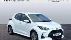 White Used 2022 Toyota Yaris Hybrid Hatchback | £16,500 (Fair price)
