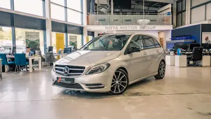 Used Mercedes B180 109 HP (80 kW) 2014 Silver Hatchback