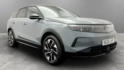 Used Vauxhall Grandland 156 kW (213 HP) 2025 Grey SUV