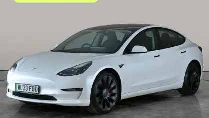 Używany Tesla Model 3 Performance 461 kW (627 KM) 2023 Biały Sedan/Limuzyna