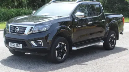 Used Nissan Navara Tekna 190 HP (139 kW) 2021 Black Pickup