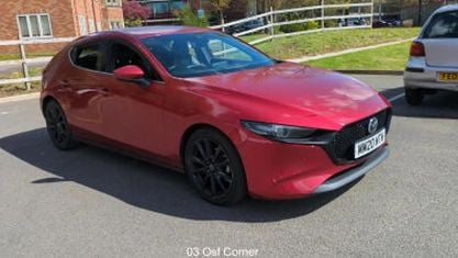 Begagnad Mazda 3 Inclusive 180 HK (132 kW) 2020 Röd Halvkombi