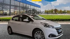 White Used 2018 Peugeot 208 Signature Sky Hatchback | £6,750 (Fair price)