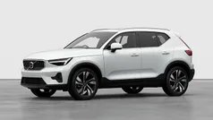 Crystal white New 2025 Volvo XC40 Ultra SUV | £45,210 (Fair price)