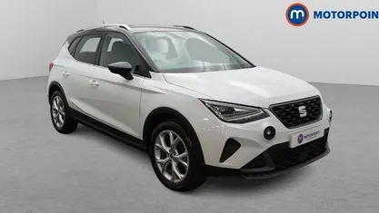 Used Seat Arona FR 110 HP (80 kW) 2023 White SUV