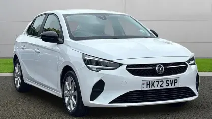 Used Vauxhall Corsa Design Edition 75 HP (55 kW) 2022 White Hatchback