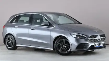 Usado Mercedes B200 AMG line 163 HP (119 kW) 2019 Cinzento Monovolume