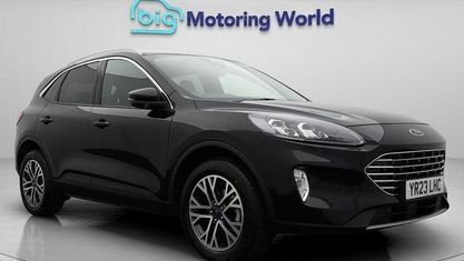 Begagnad Ford Kuga Titanium 150 HK (110 kW) 2023 Svart SUV