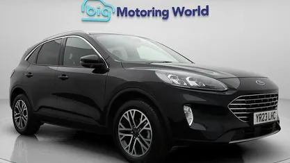 Usado Ford Kuga Titanium 150 HP (110 kW) 2023 SUV