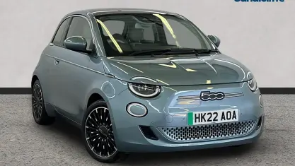 Używany Fiat 500e La Prima 86 kW (118 KM) 2025 Niebieski Hatchback