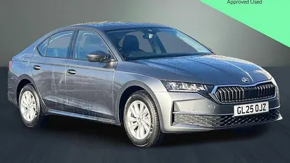 Graphite grey metallic Used 2025 Skoda Octavia SE Technology Hatchback | £21,790 (Fair price)