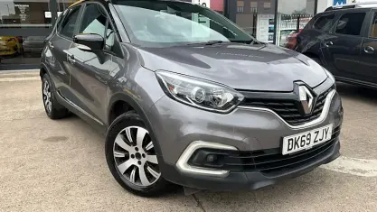 Used Renault Captur Play 90 HP (66 kW) 2019 Grey SUV