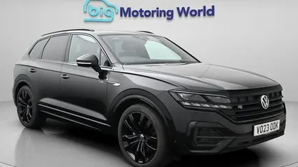 Begagnad VW Touareg Black Edition 231 HK (169 kW) 2022 Svart SUV