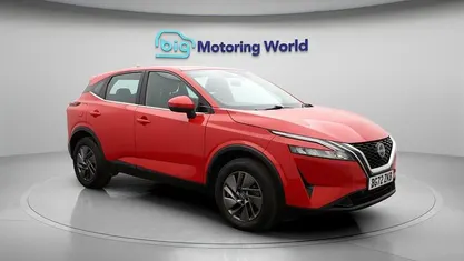 Used Nissan Qashqai Acenta Premium 140 HP (102 kW) 2022 Red SUV