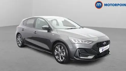 Used Ford Focus ST-Line 155 HP (114 kW) 2023 Grey Hatchback