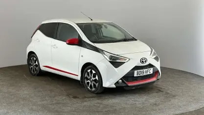 Used Toyota Aygo Trend 72 HP (52 kW) 2019 White Hatchback