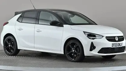 Used Vauxhall Corsa 131 HP (96 kW) 2023 White Hatchback