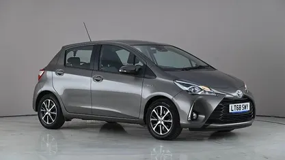 Used Toyota Yaris Hybrid 101 HP (74 kW) 2018 Hatchback