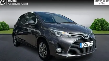 Used Toyota Yaris 99 HP (72 kW) 2015 Grey Hatchback
