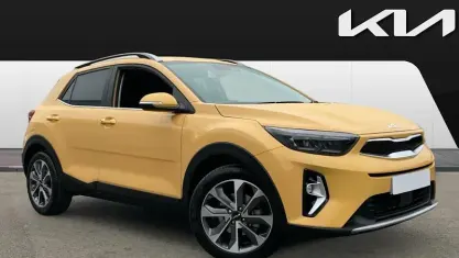 Second-hand Kia Stonic 120 CP (88 kW) 2024 Galben SUV