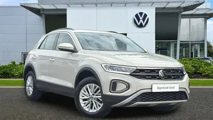 Used VW T-Roc Life 150 HP (110 kW) 2024 SUV