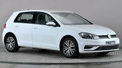 Used VW Golf VII SE 116 HP (85 kW) 2018 White Hatchback
