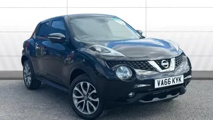 Usado Nissan Juke Tekna 110 HP (80 kW) 2017 Preto SUV