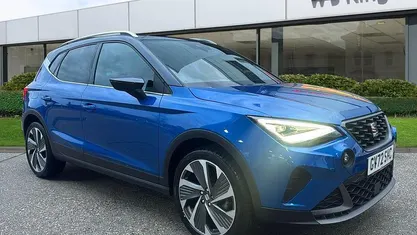 Metallic mystery blue Used 2022 Seat Arona FR SUV | £12,835 (Fair price)