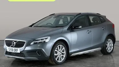Used Volvo V40 Pro 152 HP (111 kW) 2017 Hatchback