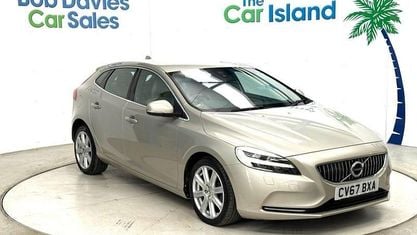 Używany Volvo V40 Inscription 120 KM (88 kW) 2019 Hatchback