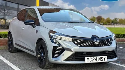 Used Renault Clio V Esprit Alpine 143 HP (105 kW) 2025 Red Hatchback