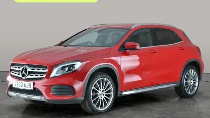 Usado Mercedes GLA180 AMG line 122 HP (89 kW) 2019 Vermelho SUV