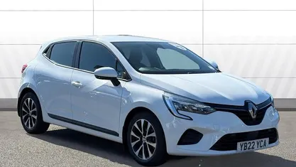 Used Renault Clio V Iconic 90 HP (66 kW) 2022 Hatchback