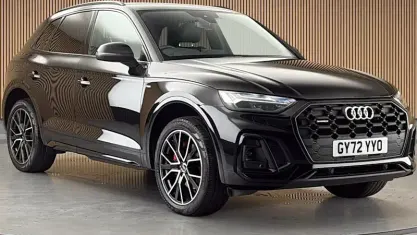 Used Audi Q5 Comfort 204 HP (150 kW) 2022 Mythos black metallic/mythos black metallic SUV