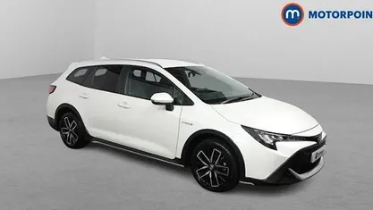 White Used 2021 Toyota Corolla Estate | £19,149 (Fair price)
