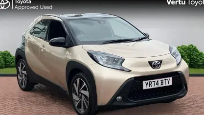 Used Toyota Aygo X 72 HP (52 kW) 2024 Beige SUV