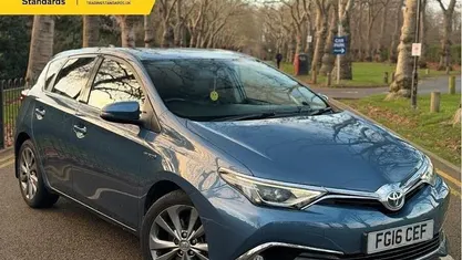 Used 2016 Toyota Auris Hybrid Hatchback | £9,850 (Fair price)