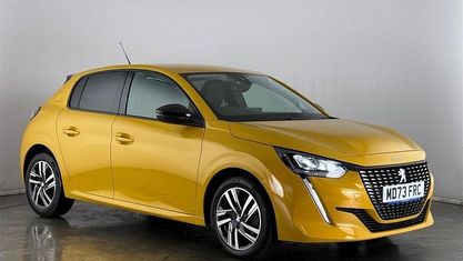 Second-hand Peugeot 208 Allure+ 102 CP (75 kW) 2023 Galben Hatchback