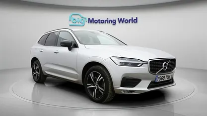 Used Volvo XC60 R-Design 190 HP (139 kW) 2019 SUV